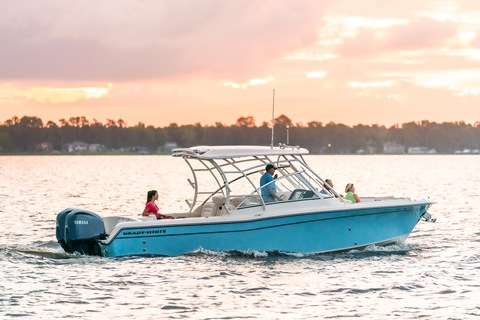 8 Essential Supplies You Should Always Carry on Your Boat in South Florida